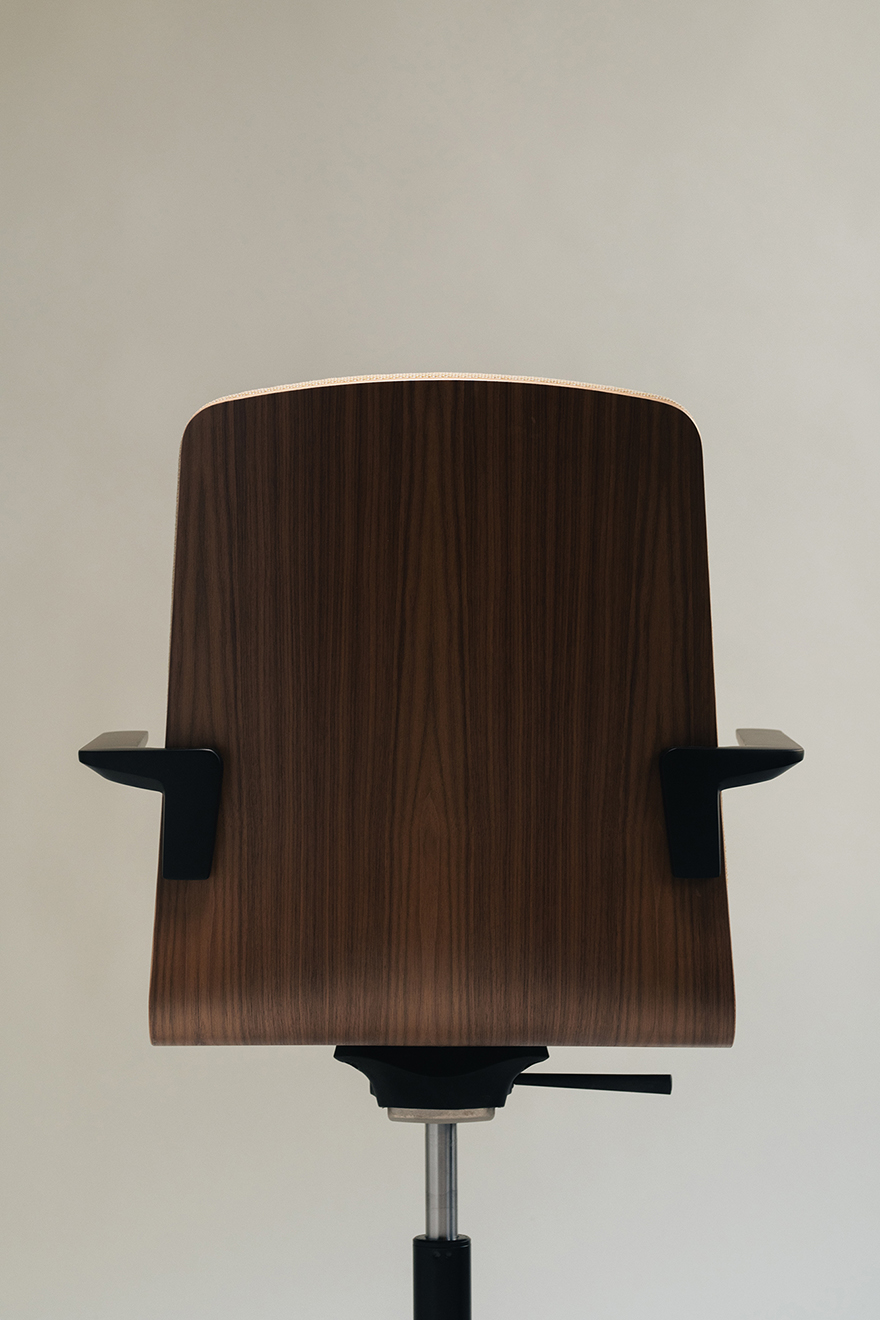 la-chaise-francaise-2